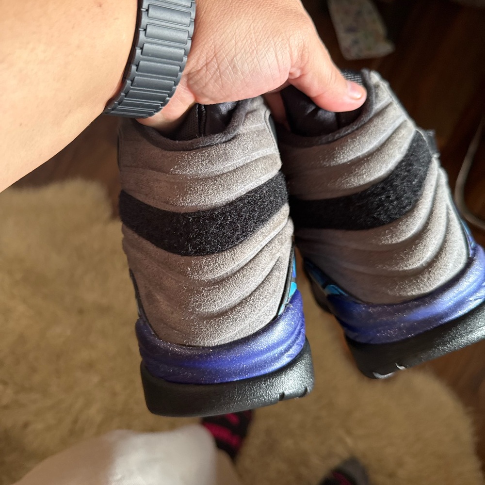 Jordan 8 Retro Aqua Sneakers - Picture 4 of 5